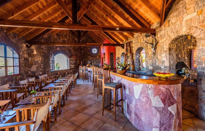 LE RELAIS DE LA REINE . ISALO