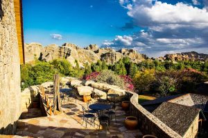 LE RELAIS DE LA REINE . ISALO